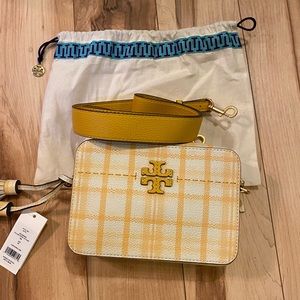 Brand new Tory Burch camera bag. None smoking house.
